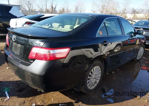 2007 Toyota Camry Le z USA, uszkodzony, nr VIN 4T1BE46K27U588198
